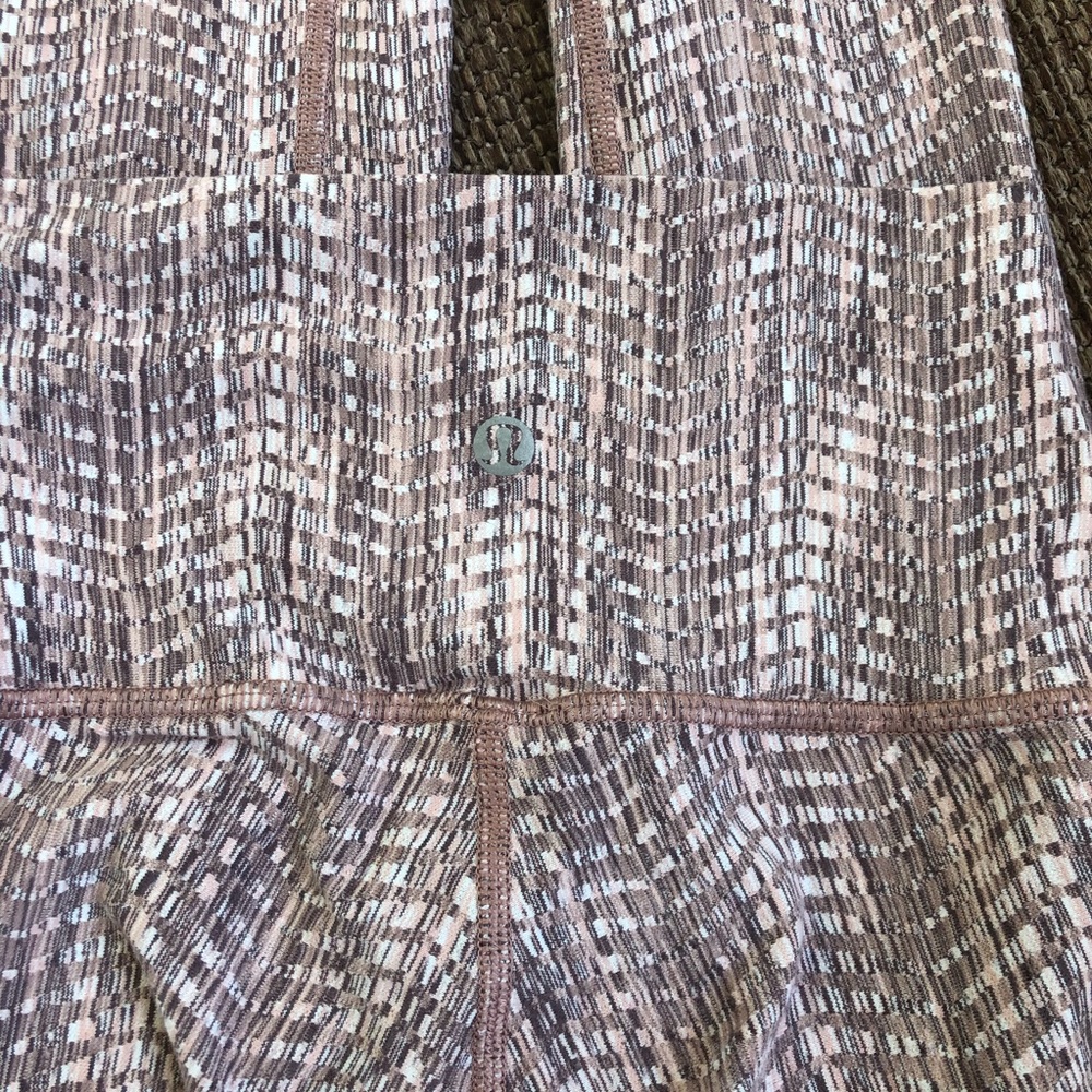 Lululemon Legging - Picture 5 of 8